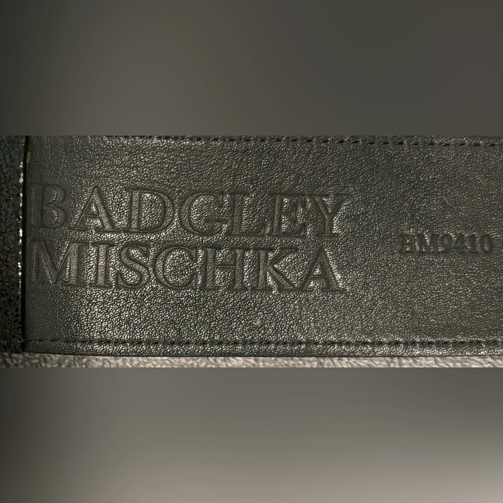 Badgley Mischka Women’s Italian Leather Black Metallic Adjustable Belt